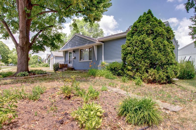 1965 Dorothea Ave, Saint Paul, MN 55116