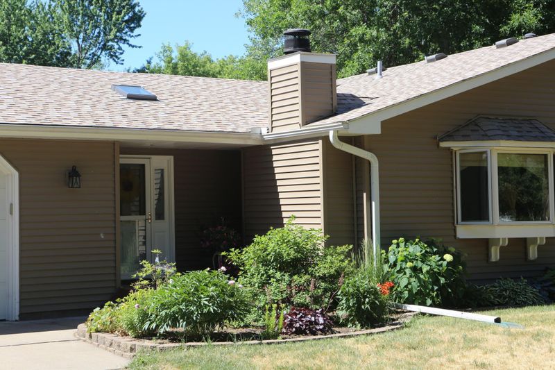 34 Gladstone Dr, Circle Pines, MN 55014