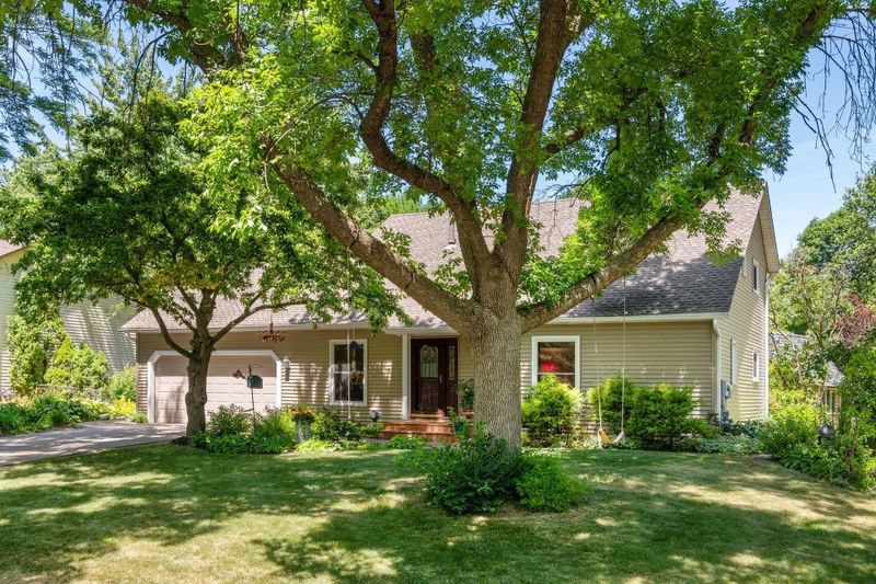9796 101st Pl N, Maple Grove, MN 55369