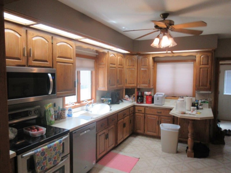 321 2nd St, Chandler, MN 56122