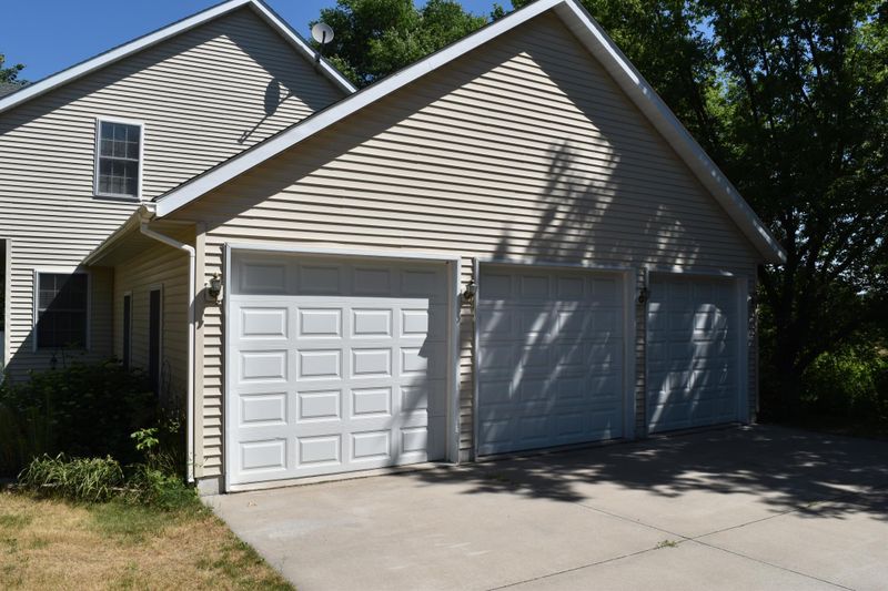 11051 Beehive Ct, Holdingford, MN 56340
