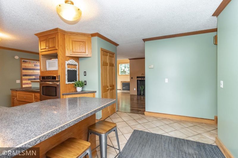 815 4th Ave W, Shakopee, MN 55379