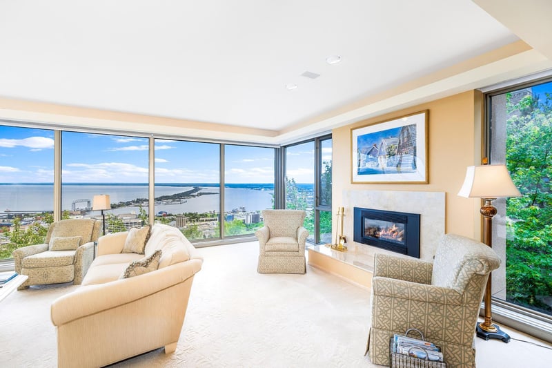 415 W Skyline Pw, Duluth, MN 55806