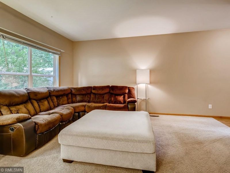 591 Hidden Ln, Hastings, MN 55033