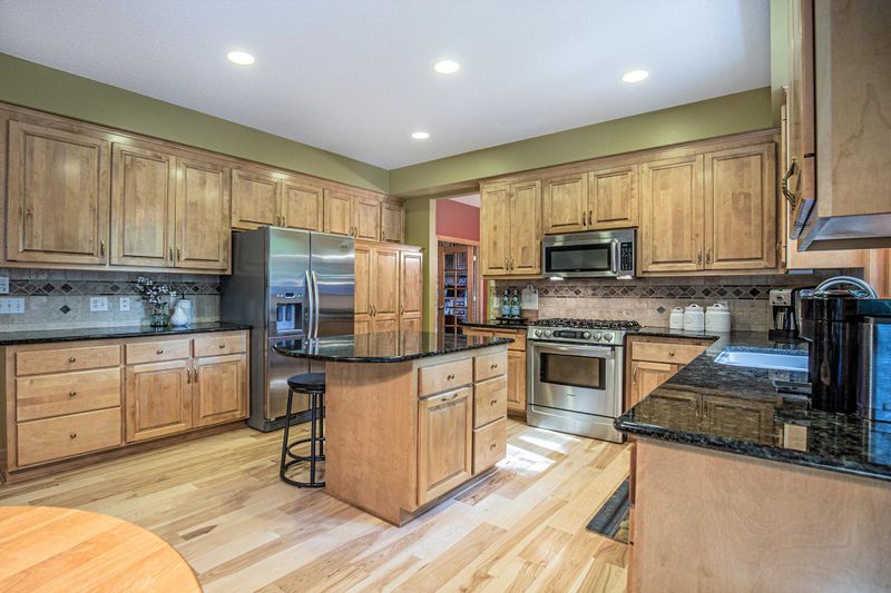 6236 Orchid Ln N, Maple Grove, MN 55311
