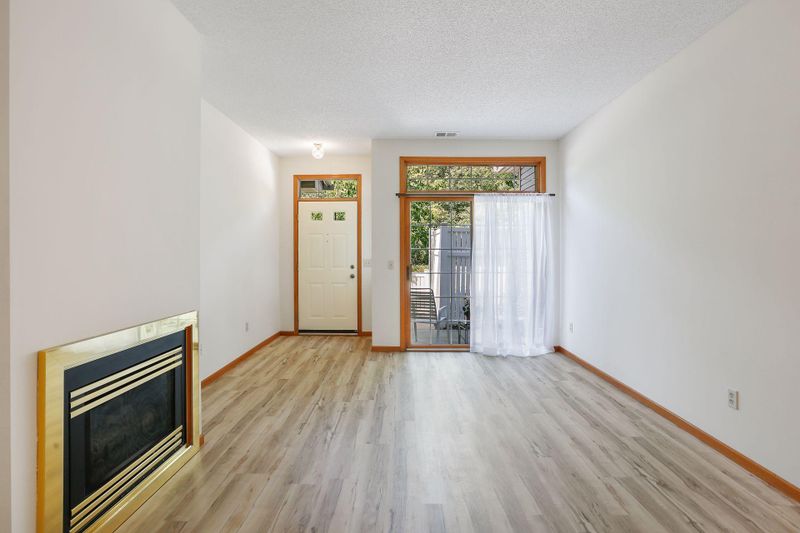 2788 Mallard Dr, Woodbury, MN 55125