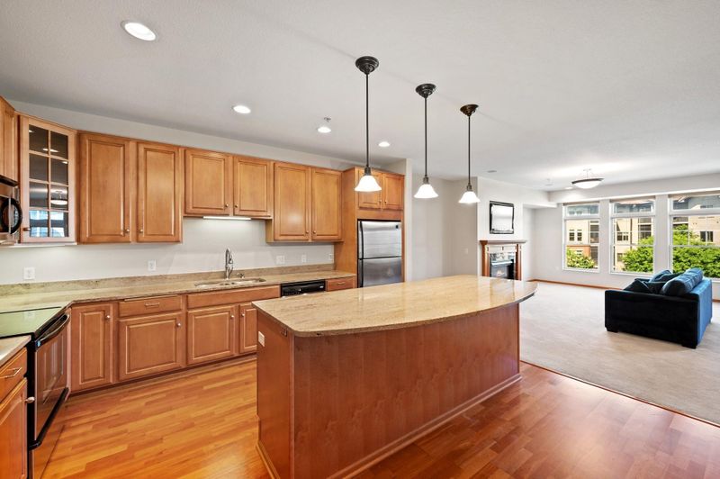 7100 Metro Blvd #332, Edina, MN 55439