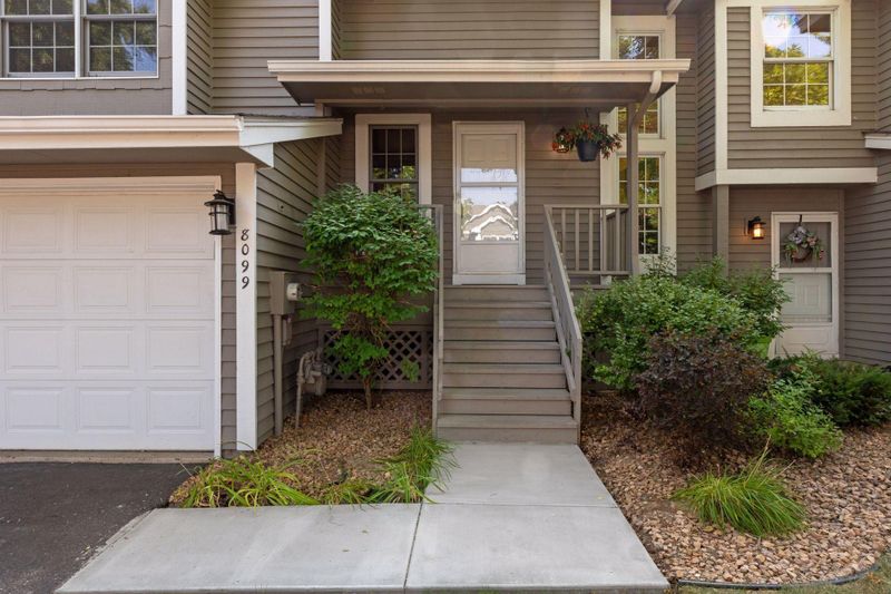 8099 Curtis Ln, Eden Prairie, MN 55347