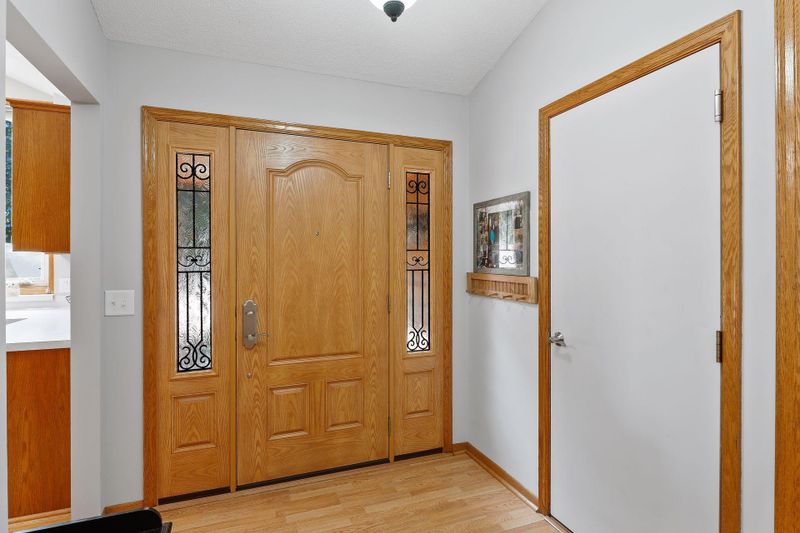 14870 Hayes Rd, Apple Valley, MN 55124