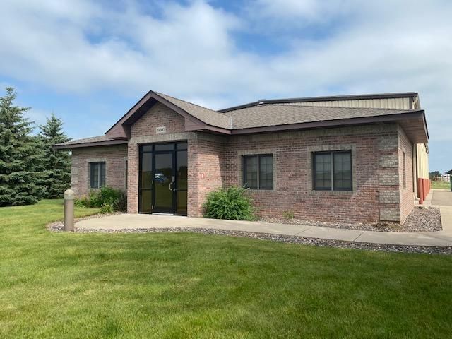 19600 Tamarack St NW, Oak Grove, MN 55011