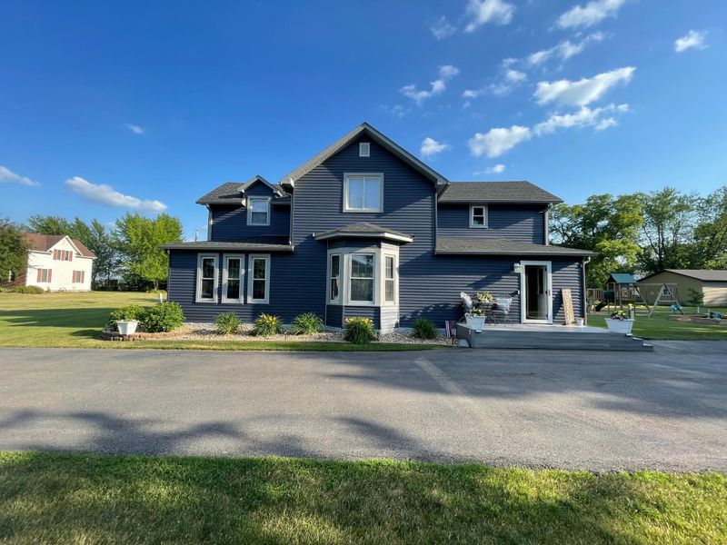305 Rose St NE, Rose Creek, MN 55970