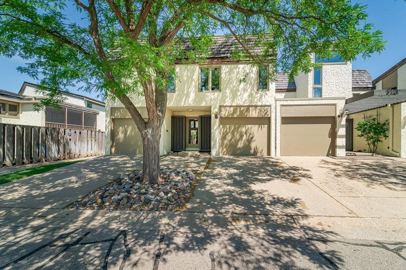 3766 Towndale Dr, Bloomington, MN 55431