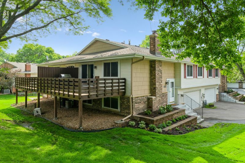 8436 W 97th St, Bloomington, MN 55438