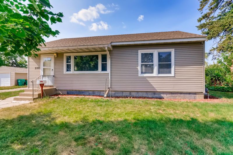 2100 Brookview Dr, Brooklyn Center, MN 55430
