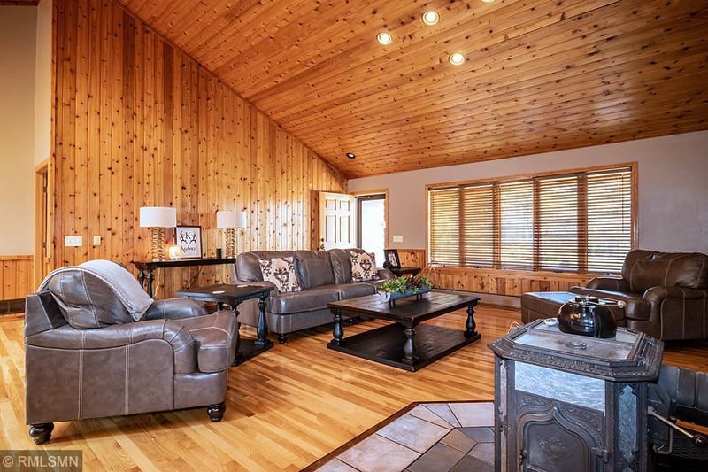 20401 B Pohl Rd, Mankato, MN 56001
