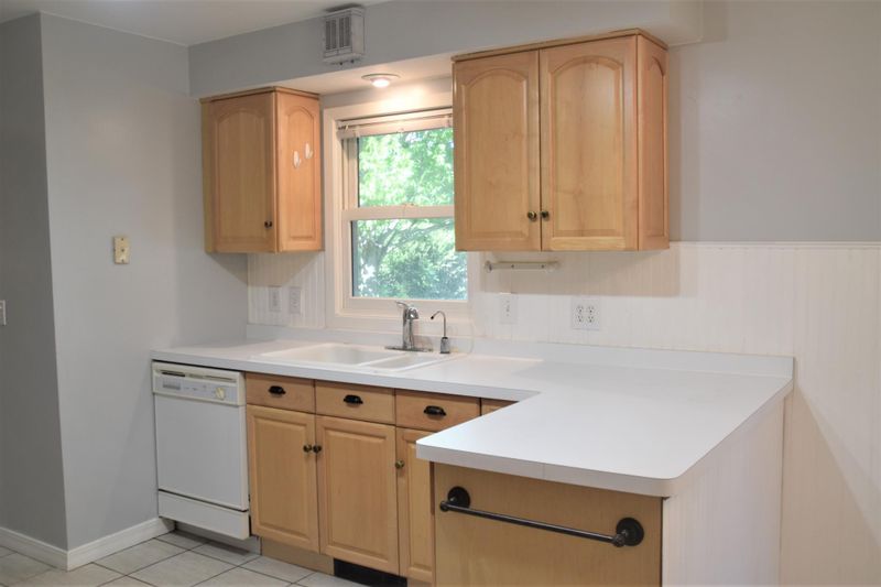 2448 Flag Ave S, Saint Louis Park, MN 55426