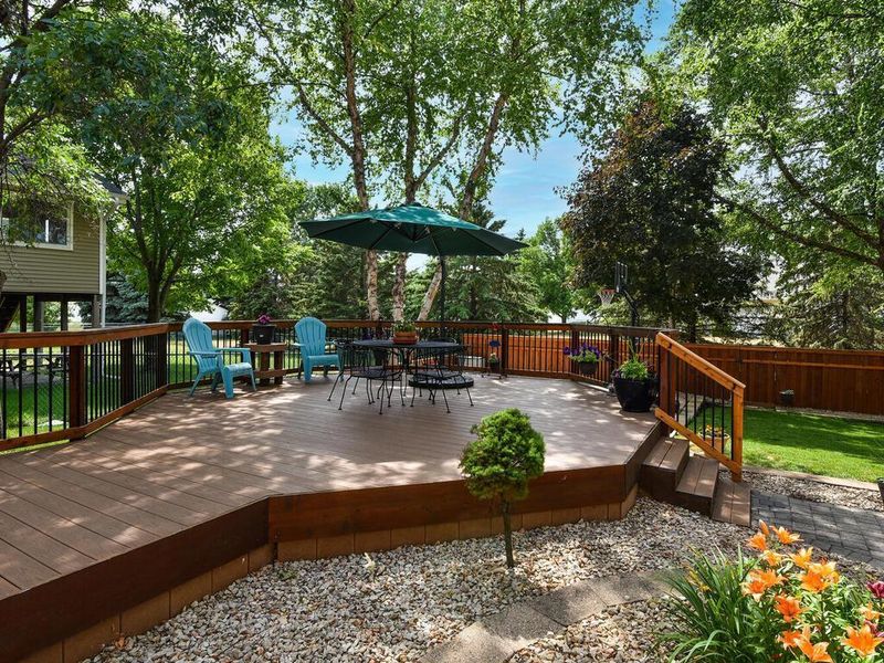 8819 Prestwick Pw N, Brooklyn Park, MN 55443