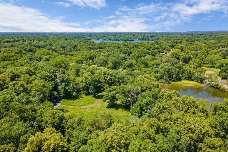 7 Timberglade Rd, Bloomington, MN 55437