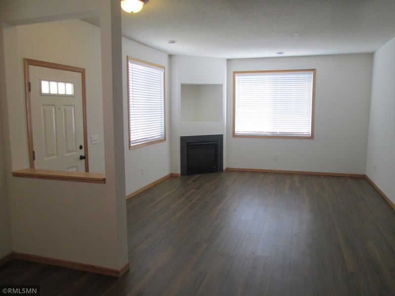 1732 Prescott Ct, Chaska, MN 55318