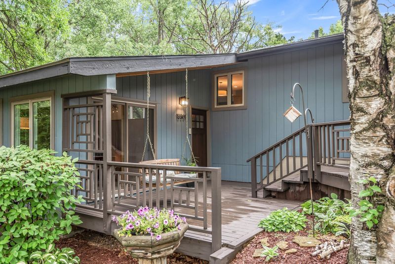 13301 Lakeview Dr, Burnsville, MN 55337