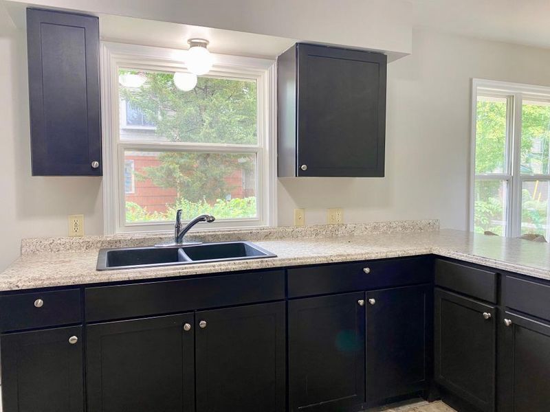 264 Weaver St, Mankato, MN 56001