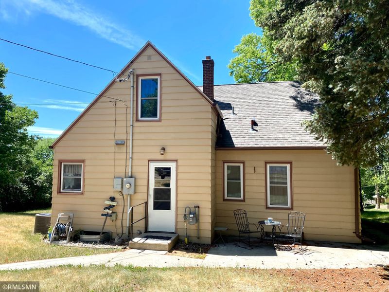 404 S 5th St, Montevideo, MN 56265