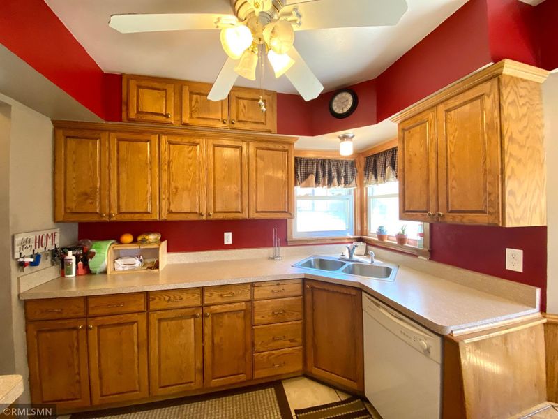 404 S 5th St, Montevideo, MN 56265