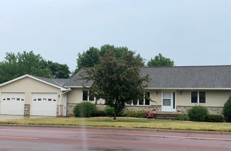 413 S Range Rd, Springfield, MN 56087