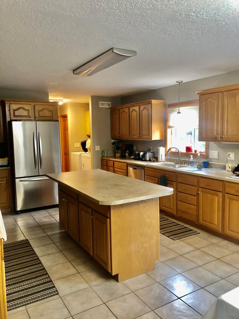 413 S Range Rd, Springfield, MN 56087