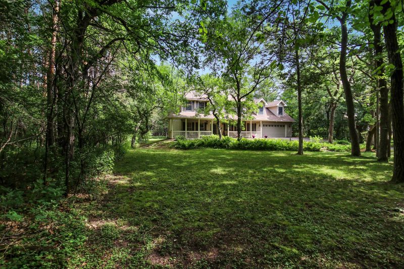 16 Baillon Ln, Lakeland, MN 55043