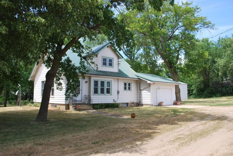 1374 70th St, Fairmont, MN 56031