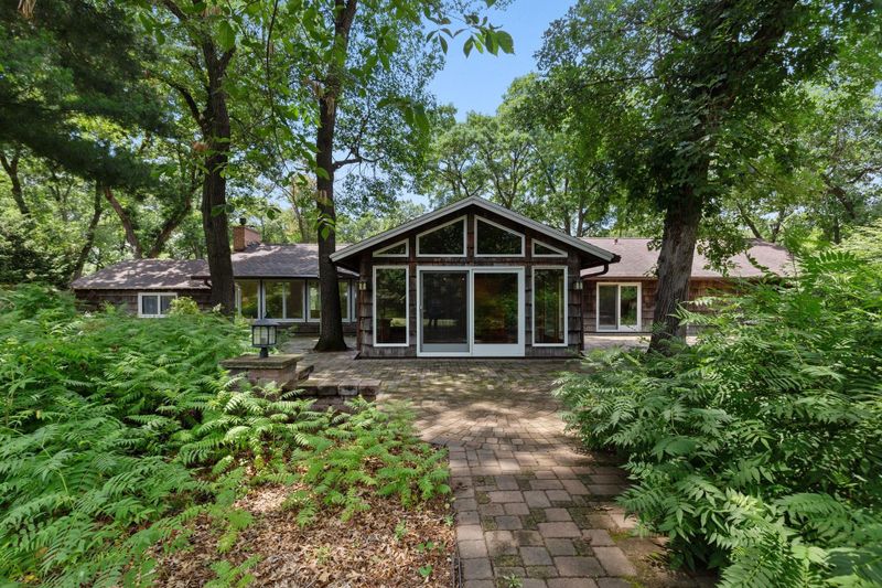 7 Point Rd, Bayport, MN 55003