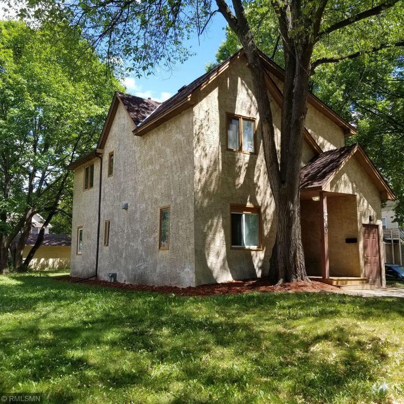 2900 Queen Ave N, Minneapolis, MN 55411