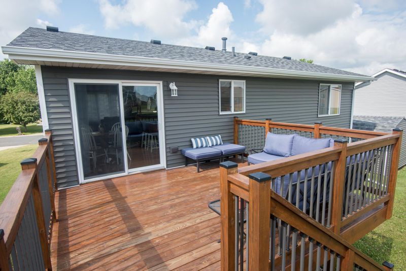 308 10th Ave NE, Kasson, MN 55944