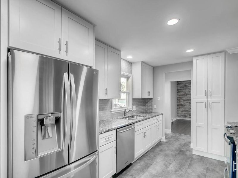 2191 Margaret St, Saint Paul, MN 55119