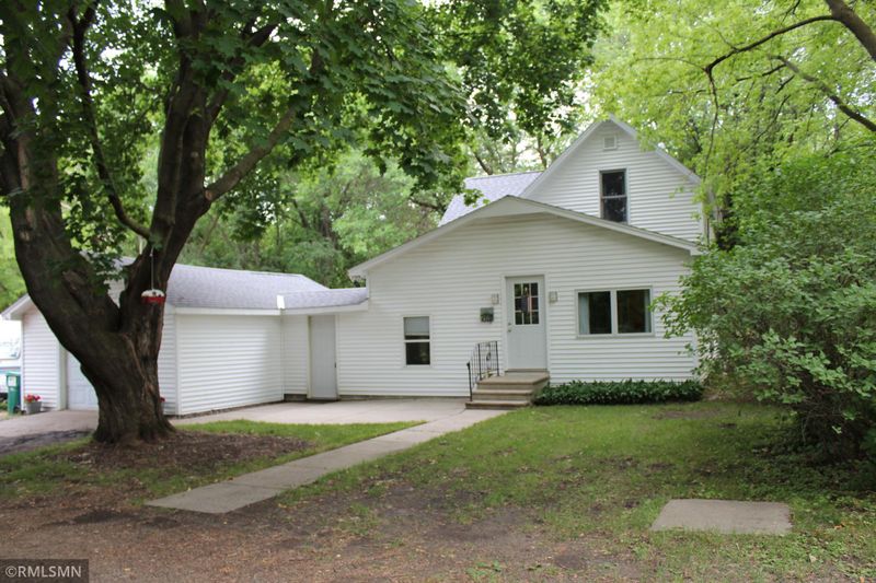 430 3rd St SW, Cokato, MN 55321
