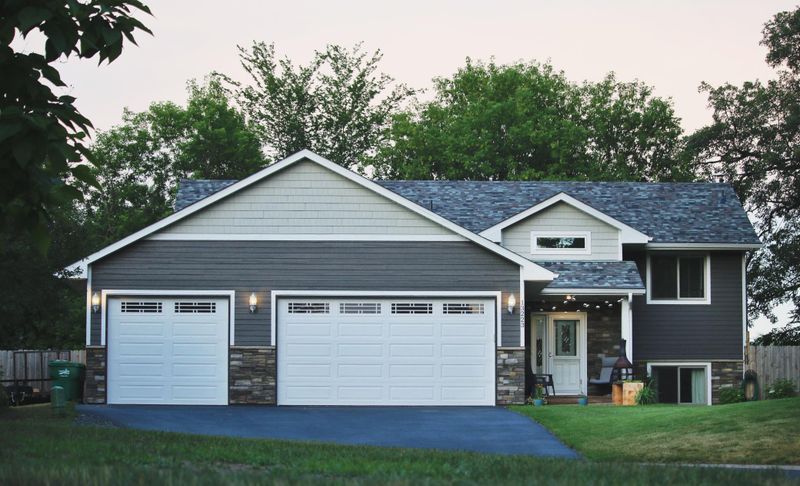 13223 6th Ave S, Zimmerman, MN 55398
