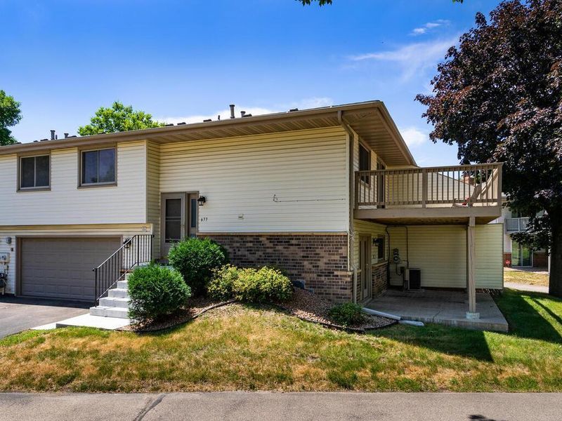 677 E 143rd St, Burnsville, MN 55337