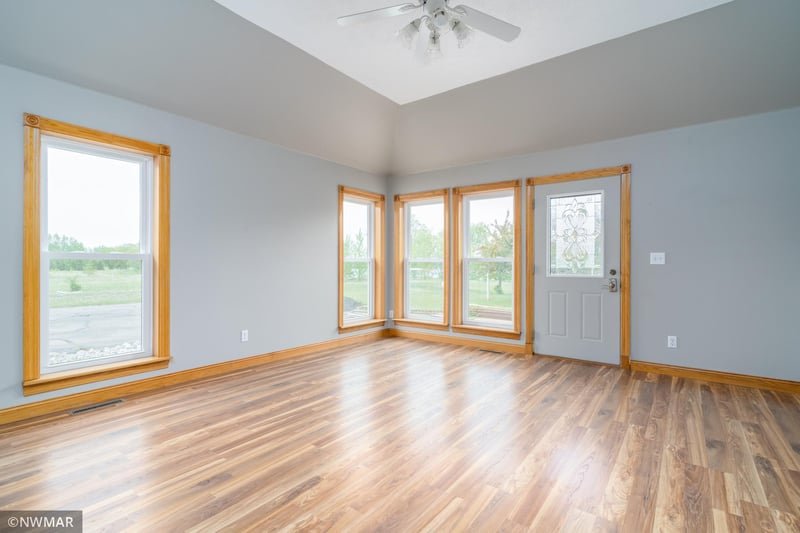 21531 380th St SE, Erskine, MN 56535