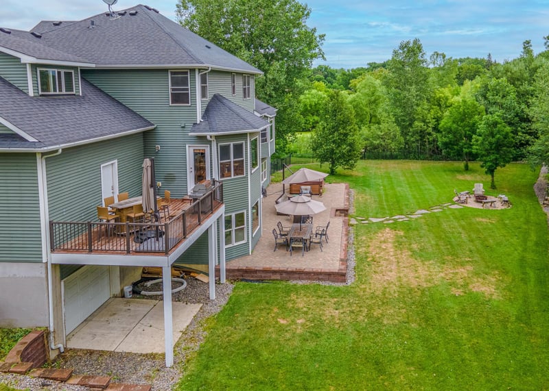 8809 35th Ave N, New Hope, MN 55427