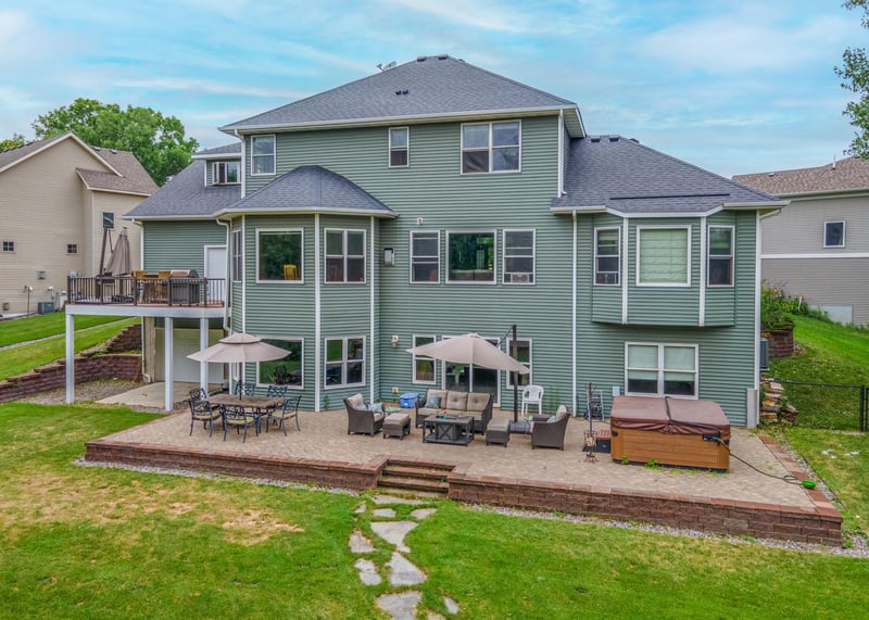 8809 35th Ave N, New Hope, MN 55427
