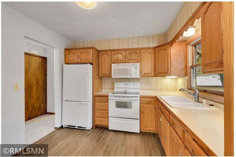 823 9th Ave SE, Saint Cloud, MN 56304