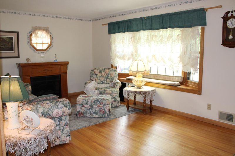 560 Rosedale Rd NE, Spring Lake Park, MN 55432