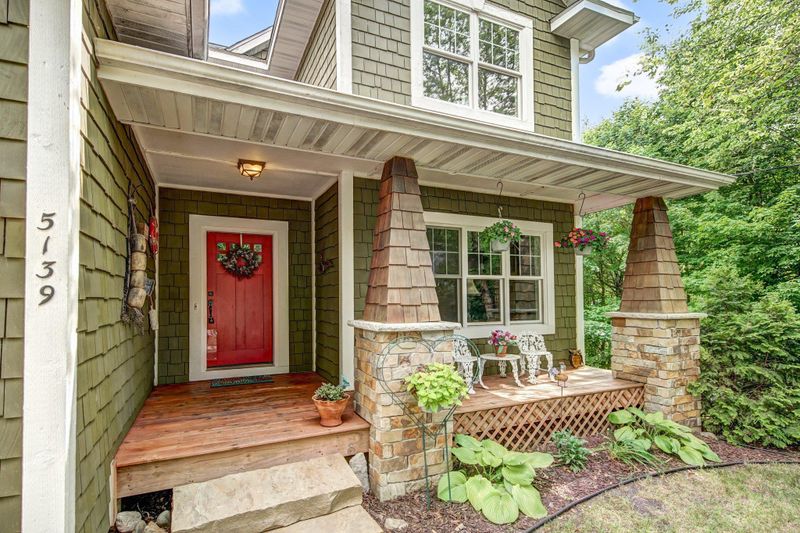 5139 Waterbury Rd, Mound, MN 55364