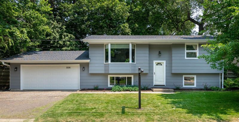 3226 Warner Ln, Mound, MN 55364
