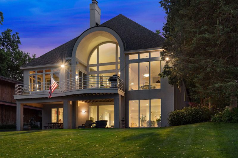 3235 Casco Cir, Wayzata, MN 55391