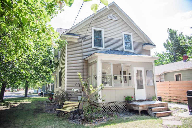 327 4th Ave NE, Saint Cloud, MN 56304