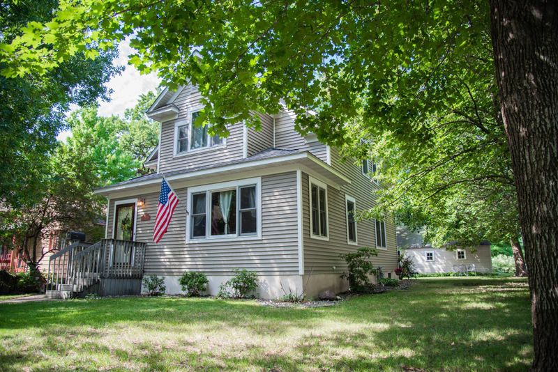 327 4th Ave NE, Saint Cloud, MN 56304
