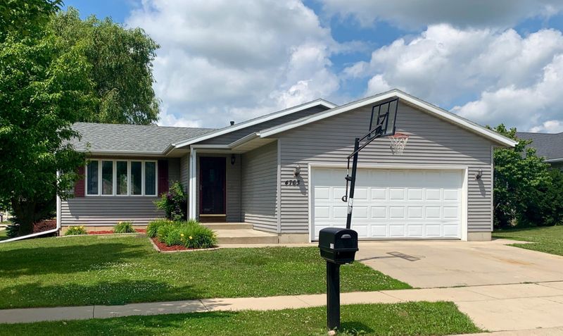 4763 Ruby Ln NW, Rochester, MN 55901