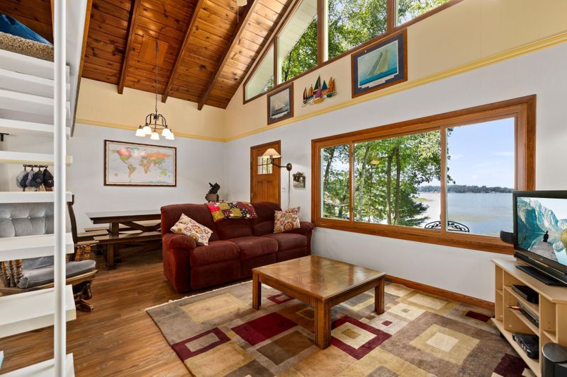 4652 Lakeview Dr, Cushing, MN 56443